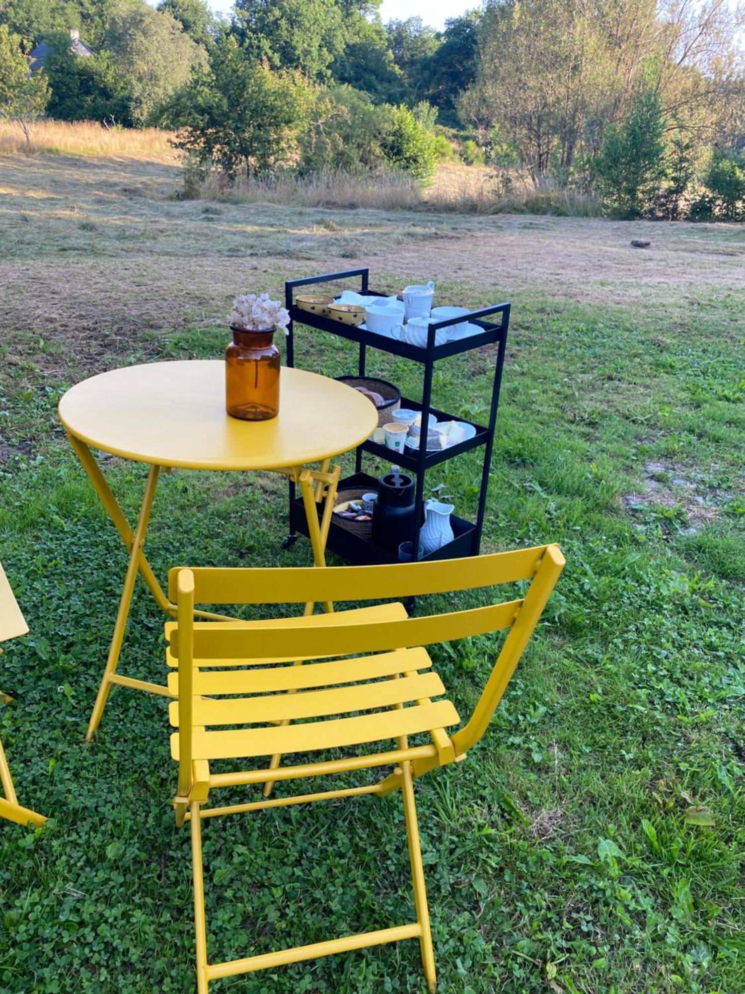 Une Pause En Correze Sarroux Екстериор снимка